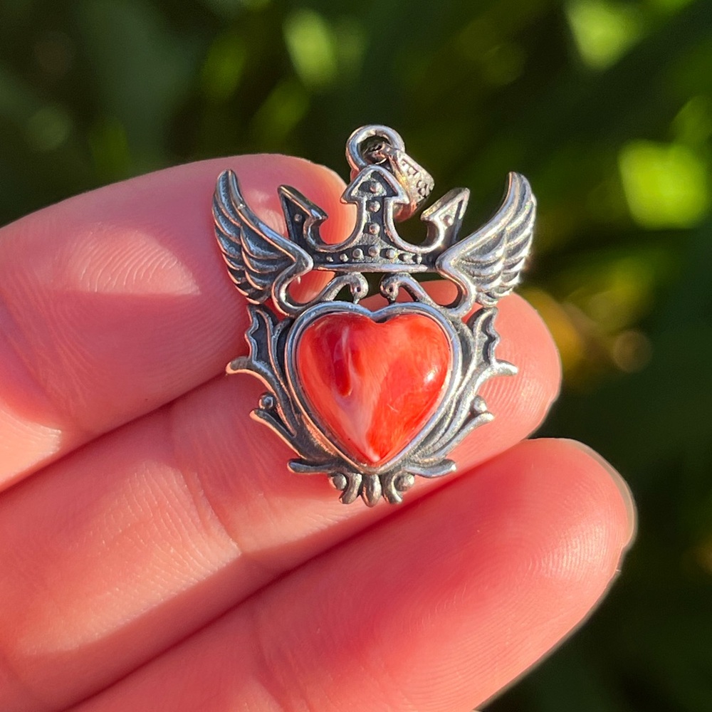 Sterling silver crown wing ornate red coral heart pendant 1252‎